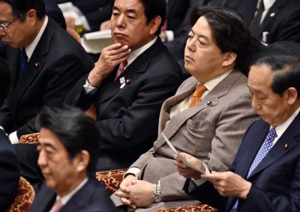 Newly appointed Agriculture, Forestry and Fisheries Minister Yoshimasa Hayashi attends a budget committee session of the House of Representatives at Parliament in Tokyo on 25 February 2015. (Photo: AAP)