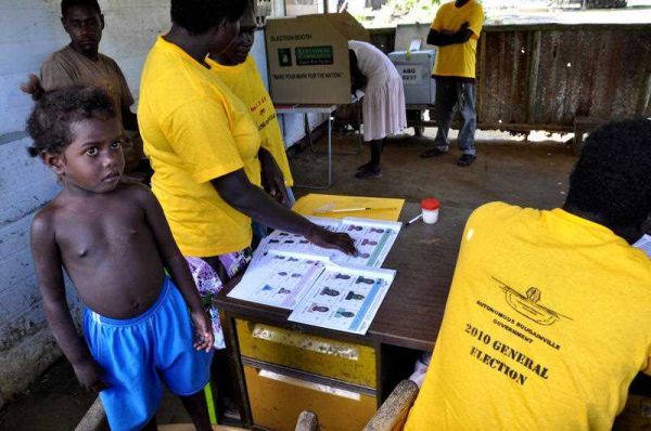 Panguna villagers vote in Papua New Guinea's autonomous region of Bougainville back in May, 2010. This was the second ever general election and the tiny Pacific island now prepares for the 2015 referendum on full independence from PNG. (Photo: AAP)