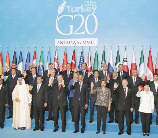 Leaders from the Group of 20 major economies pose for a photo at their annual summit in Antalya, Turkey, on Nov. 15, 2015. (Photo AAP).