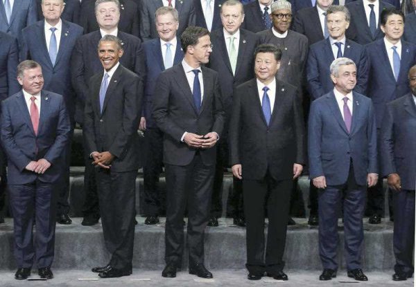 US President Barack Obama, Chinese President Xi Jinping, Japanese Prime Minister Shinzo Abe and other world leaders pose for a photograph at the end of the Nuclear Security Summit (NSS) in Washington, DC, United States, 1 April 2016. (Photo: AAP).