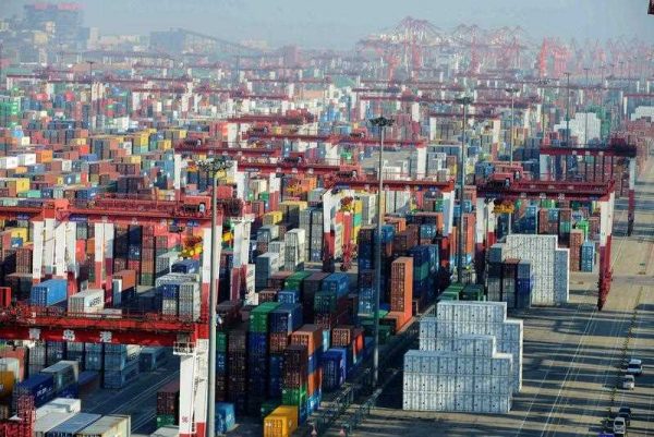 Stacks of shipping containers are seen at the Port of Qingdao in Qingdao city, in east China's Shandong province. (Photo: AAP)