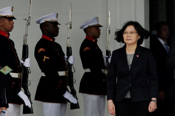 Taiwan's President Tsai Ing-wen during a welcome ceremony before a meeting at the Presidential Palace in Panama City, Panama, 27 June 2016. (Photo: Reuters).
