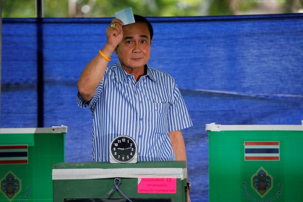 Thai Prime Minister Prayuth Chan-ocha casts his ballot at a polling station during the constitutional referendum vote in Thailand. (Photo: Reuters)