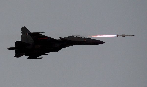 An Indian Air Force SU-30MKI aircraft during an exercise at Pokhran, Rajasthan, 18 March, 2016 (Photo: Reuters/Amit Dave).