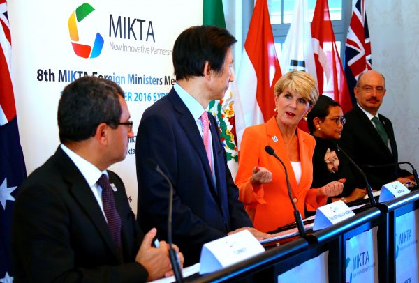 Australia's Foreign Minister Julie Bishop talks as her foreign minister counterparts listen during a media conference after holding the 8th foreign minister's meeting known as MIKTA (Mexico, Indonesia, South Korea, Turkey and Australia) in Sydney, Australia, 25 November 2016 (Photo: Reuters/David Gray)