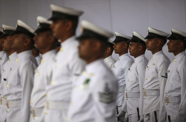 Indian navy personnel wait for the arrival of Indian Prime Minister Narendra Modi at a naval base in Mumbai, 16 August, 2014 (Photo: Reuters/Danish Siddiqui).