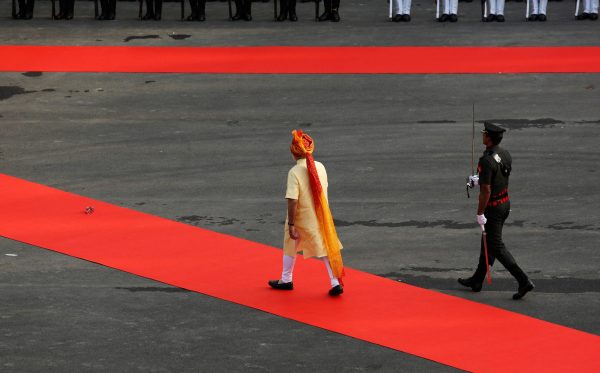 Indian Prime Minister Narendra Modi walks to inspect a guard of honour upon his arrival at the historic Red Fort during Independence Day celebrations in Delhi, India, 15 August 2017. (Photo: Reuters/Adnan Abidi).
