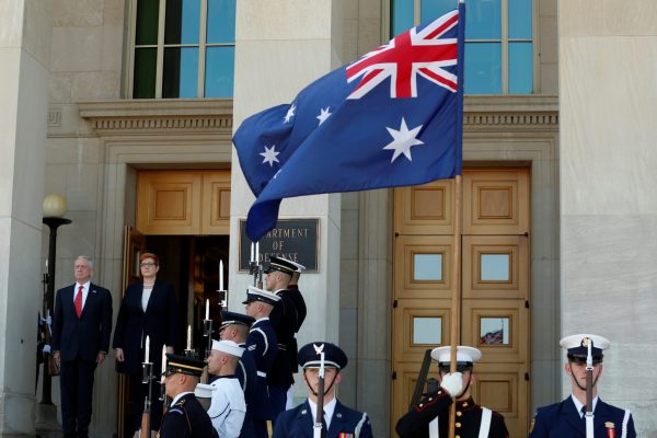 US Defence Secretary James Mattis hosts an honour cordon to welcome Australian Defence Minister Marise Payne to the Pentagon in Arlington, Virginia, US, 20 September 2017. (Photos: Reuters/Yuri Gripas).