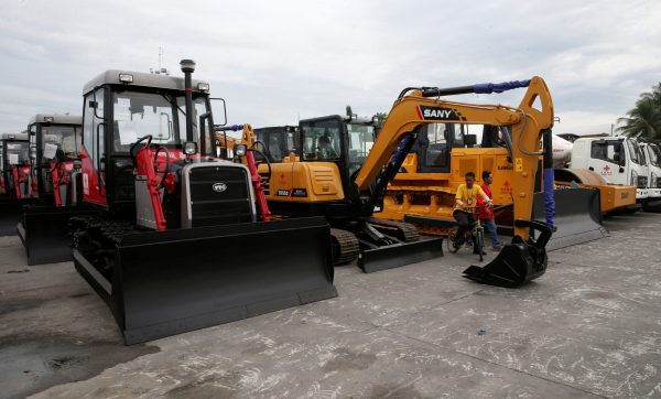 Construction equipment donated by China, that will aid in the rehabilitation of the war-torn Marawi city, in the port of Iligan city, Philippines, 19 October, 2017 (Photo: Reuters/Romeo Ranoco).