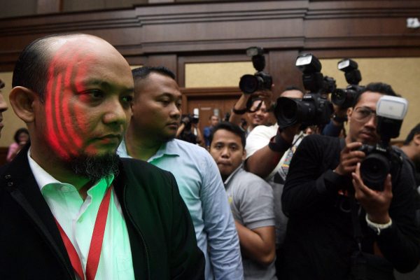 PK senior investigator Novel Baswedan is seen during the trial for the electronic ID case at the district court in Jakarta, Indonesia, 27 March 2017 (Photo: Reuters/Sigid Kurniawan).