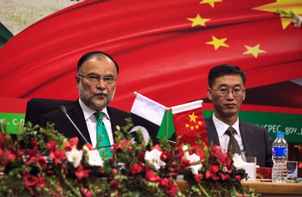Ahsan Iqbal, Pakistan's Minister of Planning and Development and Yao Jing, Chinese Ambassador to Pakistan attend the launching ceremony of CPEC long-term cooperation plan in Islamabad, Pakistan, 18 December 2017 (Photo: Reuters/Mahmood).