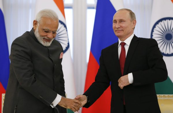 Russian President Vladimir Putin and Indian Prime Minister Narendra Modi shake hands after making a statement on the sidelines of the St Petersburg International Economic Forum, Russia, 1 June 2017 (Photo: Reuters/Grigory Dukor).
