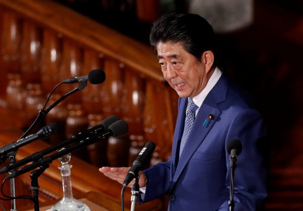 Japan's Prime Minister Shinzo Abe makes a speech at an opening of a new session of parliament in Tokyo, Japan, 22 January 2018 (Photo: Reuters/Kim Kyung-Hoon).