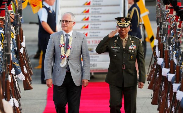 Australia Prime Minister Malcolm Turnbull arrives to attend the Association of Southeast Asian Nations (ASEAN) Summit and related meetings in Clark, Pampanga, northern Philippines, 12 November 2017 (Photo: Reuters/Erik De Castro).