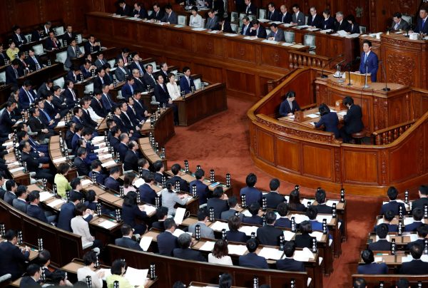 apan's Prime Minister Shinzo Abe delivers his policy speech at the lower house of parliament in Tokyo, Japan, 17 November 17, 2017. (Photo: Reuters/Kim Kyung-Hoon).