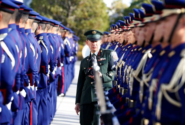 Members of Japan's Self-Defence Forces' honour guard prepare for a ceremony at the Defense Ministry in Tokyo, Japan, 11 December 2017 (Photo: Reuters/Toru Hanai).