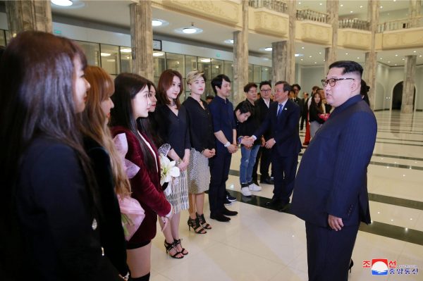 North Korean leader Kim Jong Un meets South Korean K-pop singers in this photo released by North Korea's Korean Central News Agency (KCNA) in Pyongyang on 2 April 2018. (Photo: Reuters/KCNA).