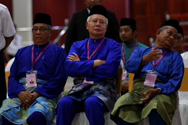 Malaysian Prime Minister Najib Razak waits to submit his nomination papers in Pekan, Pahang, Malaysia, 28 April 2018 (Photo: Reuters/Stringer).