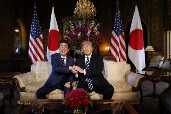 US President Donald Trump hosts a bilateral meeting with Japan's Prime Minister Shinzo Abe at Trump's Mar-a-Lago estate in Palm Beach, Florida US, 17 April 2018 (Photo: Reuters/Kevin Lamarque).