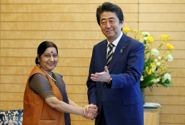 Indian Foreign Minister Sushma Swaraj meets with Japan's Prime Minister Shinzo Abe at Abe's official residence in Tokyo, Japan, 30 March 2018 (Photo: Reuters/Toru Hanai).