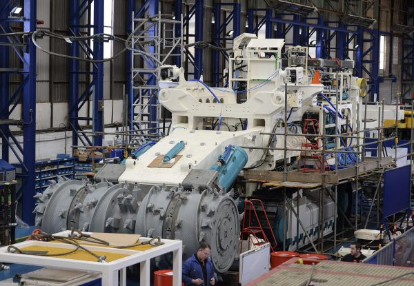 Employees of Soil Machine Dynamics work on a subsea mining machine being built for Nautilus Minerals at Wallsend, northern England, 14 April 2014 (Photo: Reuters/ Nigel Roddis).