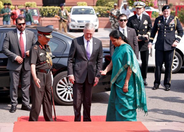 India's Defence Minister Nirmala Sitharaman receives US Defense Secretary Jim Mattis before their meeting in New Delhi, India, 26 September 2017 (Reuters/Adnan Abidi).