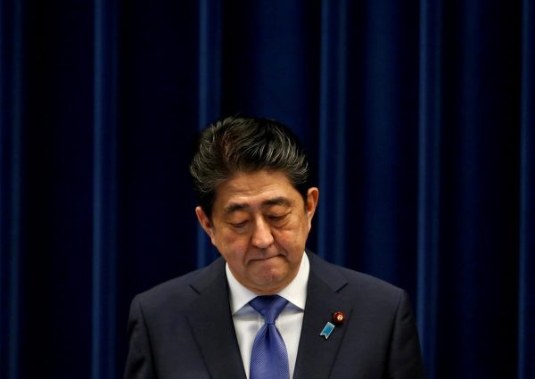 Japan's Prime Minister Shinzo Abe attends a news conference to announce snap election at his official residence in Tokyo, Japan on 25 September 2017. (Photo: Reuters/Toru Hanai.)