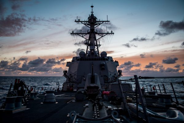 The guided-missile destroyer USS Dewey (DDG 105) transits the Pacific Ocean while participating in Rim of the Pacific Exercise, 10 July 10, 2018 (Photo: Reuters via US navy/M Langer).