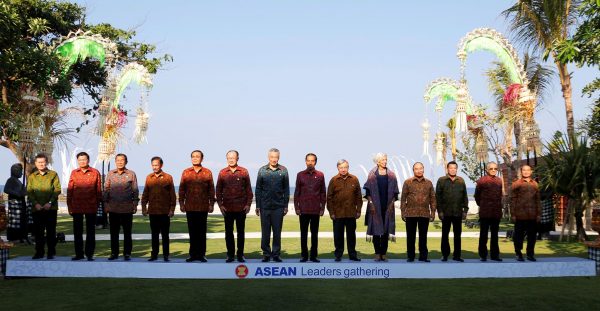 Southeast Asian leaders pose for family photo during ASEAN Leaders Gathering side line of International Monetary Fund and World Bank Annual Meeting 2018 in Nusa Dua, Bali, Indonesia, 11 October 2018 (Photo: Reuters/Johannes P Christo).