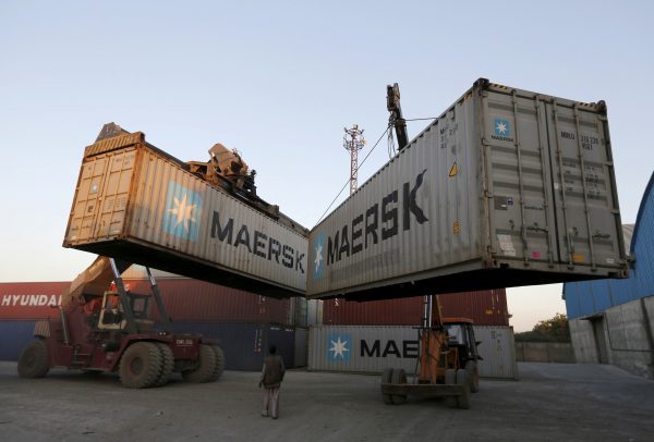 Mobile cranes prepare to stack containers at Thar Dry Port in Sanand in the western state of Gujarat, India, 10 February 2016. (Photo: Reuters/Amit Dave/File Photo).