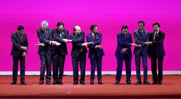 Leaders of the Association of Southeast Asian Nations shake hands at the Opening Ceremony of the 35th ASEAN Summit in Bangkok, Thailand, 3 November 2019. (Photo: REUTERS/Athit Perawongmetha).
