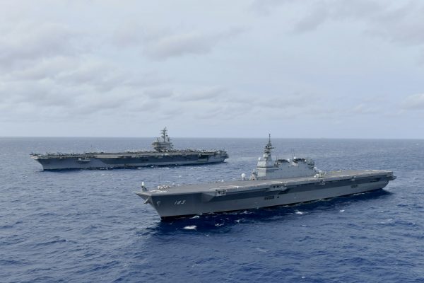 The Navy's forward-deployed aircraft carrier USS Ronald Reagan operates with the Japan Maritime Self-Defense Force helicopter carrier JS Izumo in the South China Sea, 11 June 2019 (Photo: Reuters).