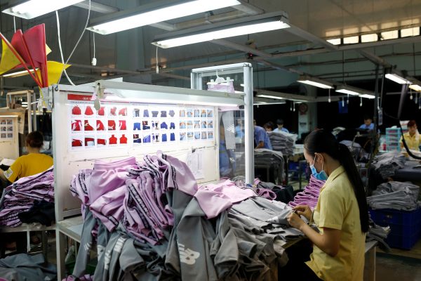 A woman works at a garment assembly line of Thanh Cong textile, garment, investment and trading company in Ho Chi Minh city, Vietnam 9 July, 2019 (Photo: Reuters/Yen Duong).
