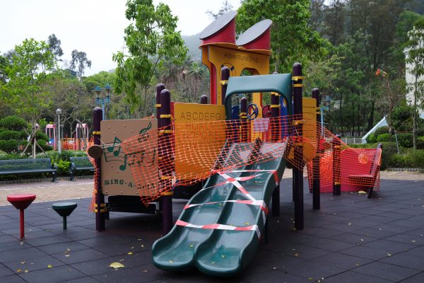 Playground is seen temporary closed, following the novel coronavirus disease (COVID-19) outbreak, in Hong Kong, China, 29 March 2020. (Photo: Reuters/Tyrone Siu).