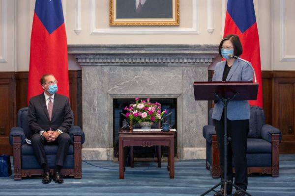Taiwanese President Tsai Ing-wen received US Secretary of Health Alex Azar in Taipei, Taiwan on 10 August 2020 (Photo: Reuters).