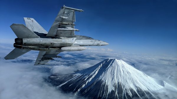 A US Navy F/A-18F Super Hornet flies past Mount Fuji, Japan, 29 January, 2020 (US Navy/Lt. Alex Grammar/Handout via Reuters).