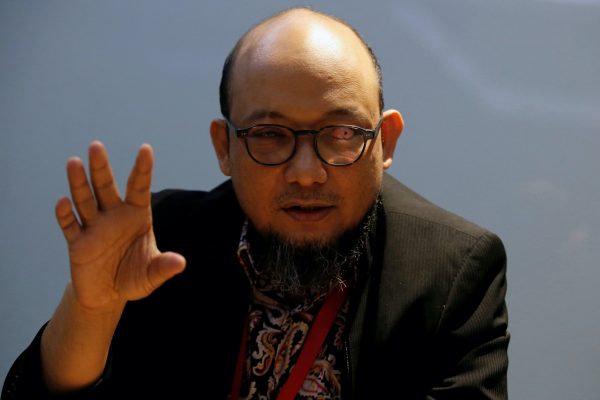 Novel Baswedan, Senior Investigator of Indonesia's anti-graft agency who had acid flung in his face in 2017, gestures as he talks during an interview at Corruption Eradication Commission (KPK) headquarters in Jakarta, Indonesia, 6 December, 2019 (Photo: Reuters/Willy Kurniawan).