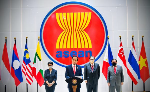 Indonesian President Joko Widodo speaks during a news conference after attending the ASEAN leaders' summit at the ASEAN secretariat building in Jakarta, Indonesia, 24 April, 2021 (Photo: Laily Rachev/Indonesian Presidential Palace/Handout via Reuters).
