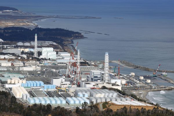 Tanks storing treated radioactive water on the premises of the Fukushima Daiichi nuclear power plant, Japan, 8 January 2021 (photo: Reuters/Kyodo)
