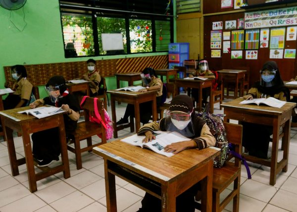 Elementary school children, Jakarta, Indonesia, 7 April 2021 (photo: Reuters/Ajeng Dinar Ulfiana)