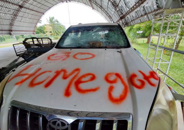 Graffiti written by anti-government factions on a vehicle, at a house belonging to the former Prime Minister Mahinda Rajapaksa's family, in Weeraketiya, Sri Lanka, 11 May 2022. (PHOTO: REUTERS/Alasdair Pal)