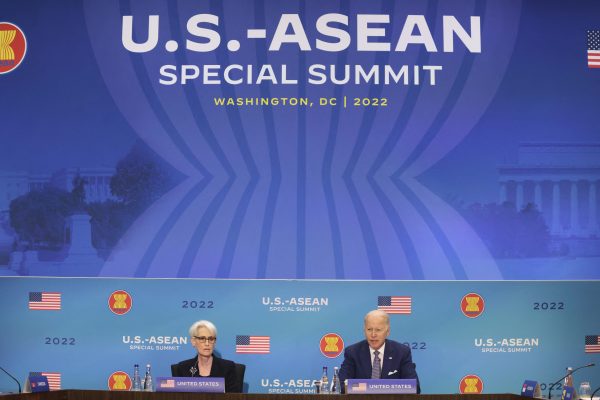 United States Deputy Secretary of State Wendy Sherman and President Joe Biden attend the US-ASEAN Special Summit, Washington, United States, 13 May, 2022 (Photo: Reuters/Oliver Contreras)
