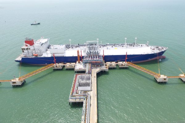 LNG Carrier CESI BEIHAI delivers LNG for SINOPEC LNG Project, Beihai, China, 10 July 2017 (Photo: Reuters/Oriental image)