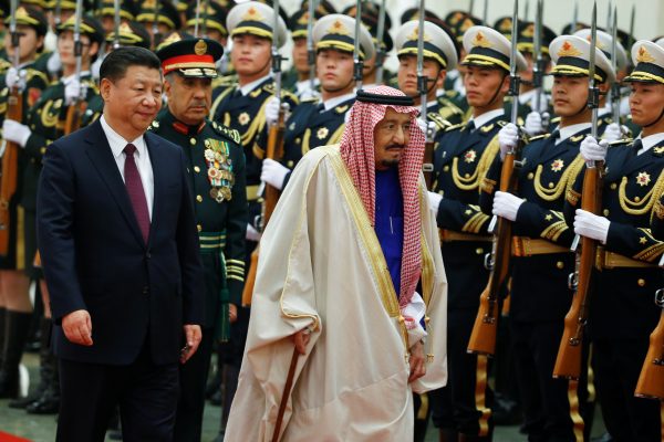 China's President Xi Jinping and Saudi King Salman bin Abdulaziz Al-Saud attend a welcoming ceremony at the Great Hall of the People in Beijing, China, 16 March 2017. (Photo: Reuters/Thomas Peter)