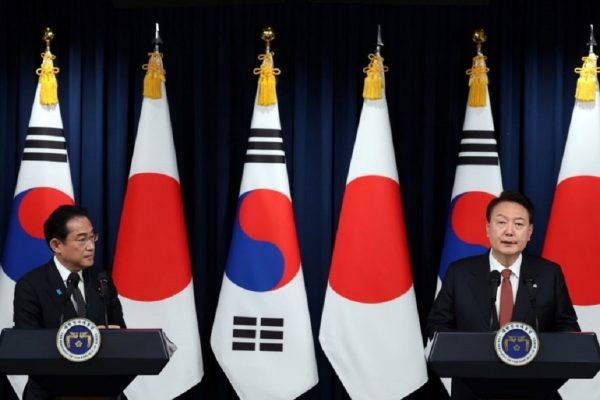 South Korean President Yoon Suk-yeol received Japan's Prime Minister Fumio Kishida in Seoul, South Korea on 8 May 2023 (Photo: Reuters)