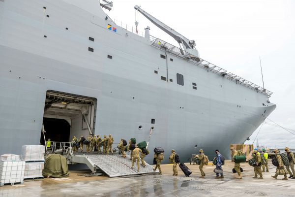 Australian military provide aid to Tonga after the devastating volcanic eruption and tsunami, 21 January 2022 (Photo: Reuters/Australian Defence Force).