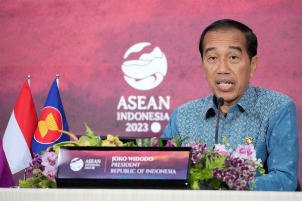 Indonesian President Joko Widodo speaks at a press conference during the 42nd ASEAN Summit held in Labuan Bajo, East Nusa Tenggara province, Indonesia, 11 May 2023 (Photo: Reuters/Achmad Ibrahim).
