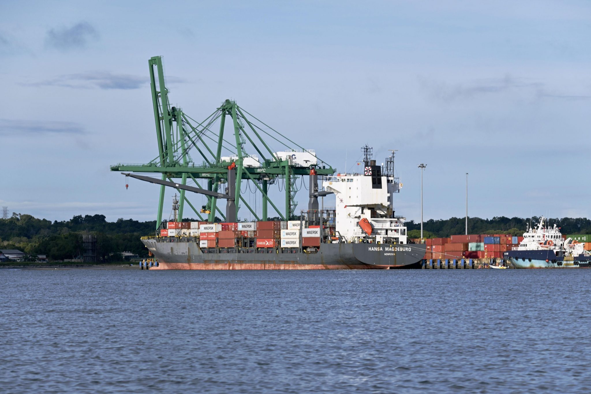 Brunei engages Chinese investment amid diversification challenges