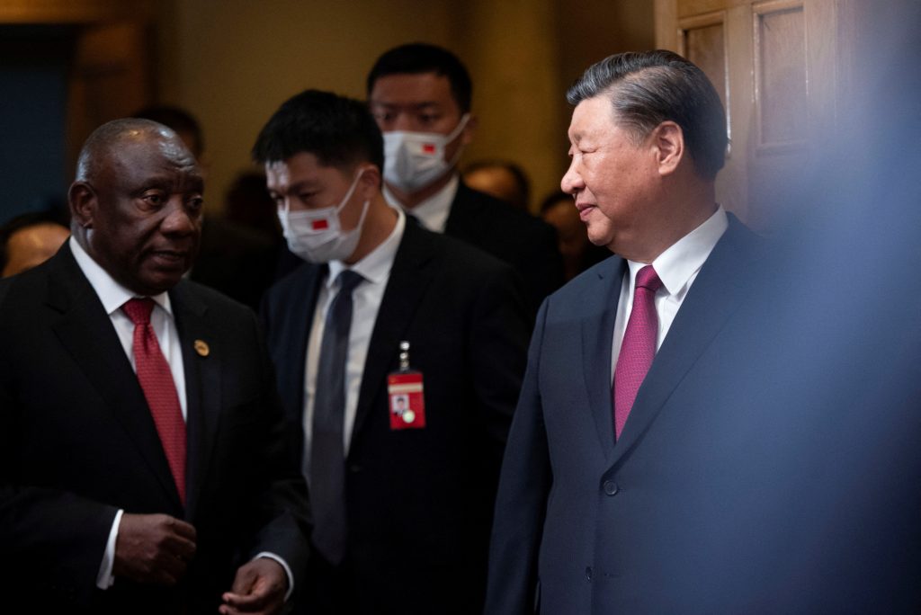 Chinese President Xi Jinping and South African President Cyril Ramaphosa attend the China–Africa Leaders' Roundtable Dialogue on the last day of the BRICS Summit, in Johannesburg, South Africa, 24 August 2023 (Photo: Alet Pretorius/Pool via Reuters).