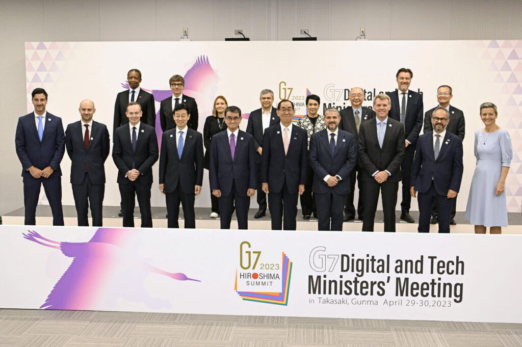 Digital and technology ministers attend a photo session during the G7 Digital and Tech Ministers' Meeting in Takasaki, Japan, 29 April 2023, (Photo: Kyodo via Reuters).